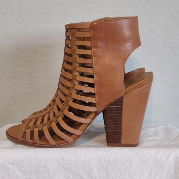 Dolce Vita Shoes - Dolce Vita Pinko sandal in Honey Suede color 7.5